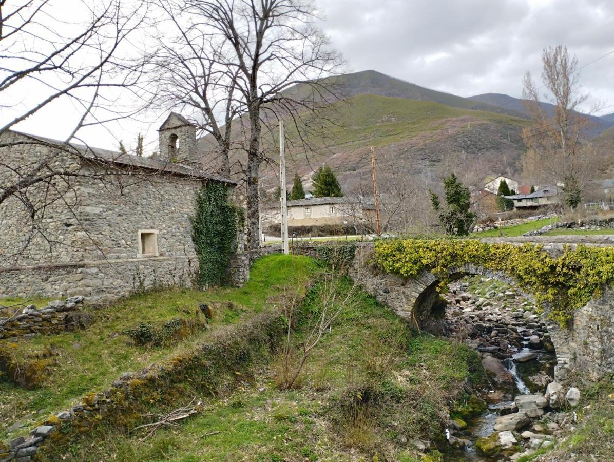 Camping La Zarapica - Palacios Del Sil ภายนอก รูปภาพ