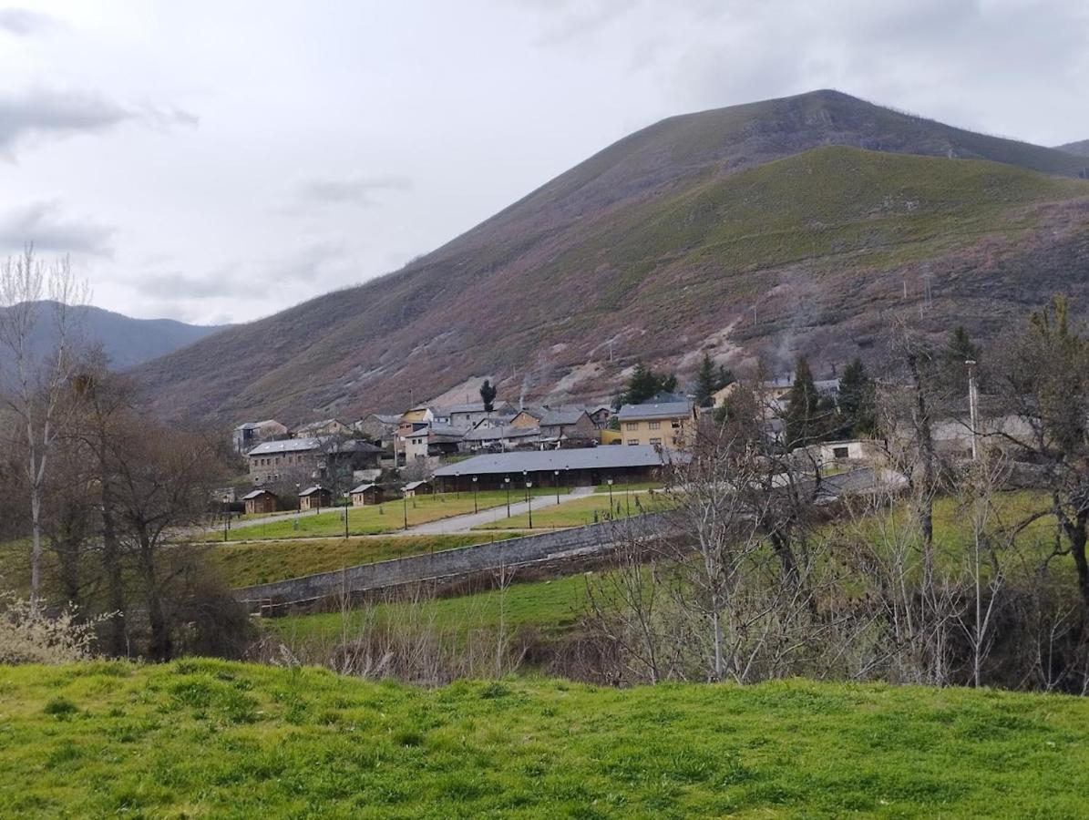 Camping La Zarapica - Palacios Del Sil ภายนอก รูปภาพ