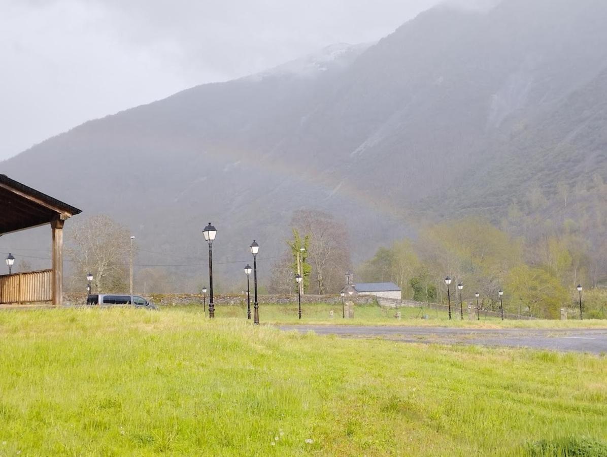Camping La Zarapica - Palacios Del Sil ภายนอก รูปภาพ