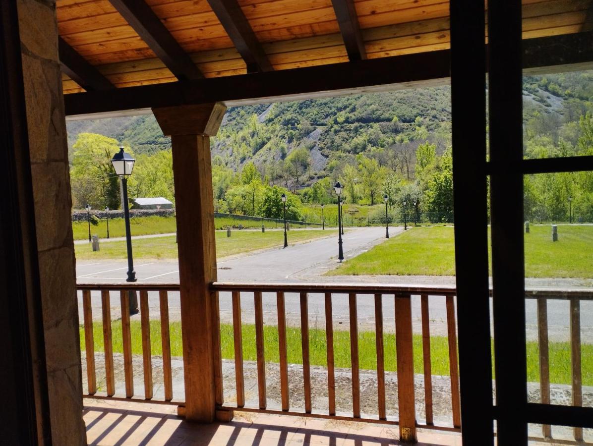 Camping La Zarapica - Palacios Del Sil ภายนอก รูปภาพ