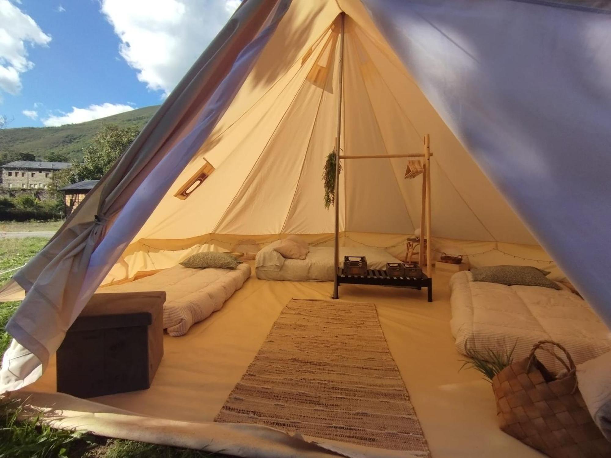 Camping La Zarapica - Palacios Del Sil ภายนอก รูปภาพ